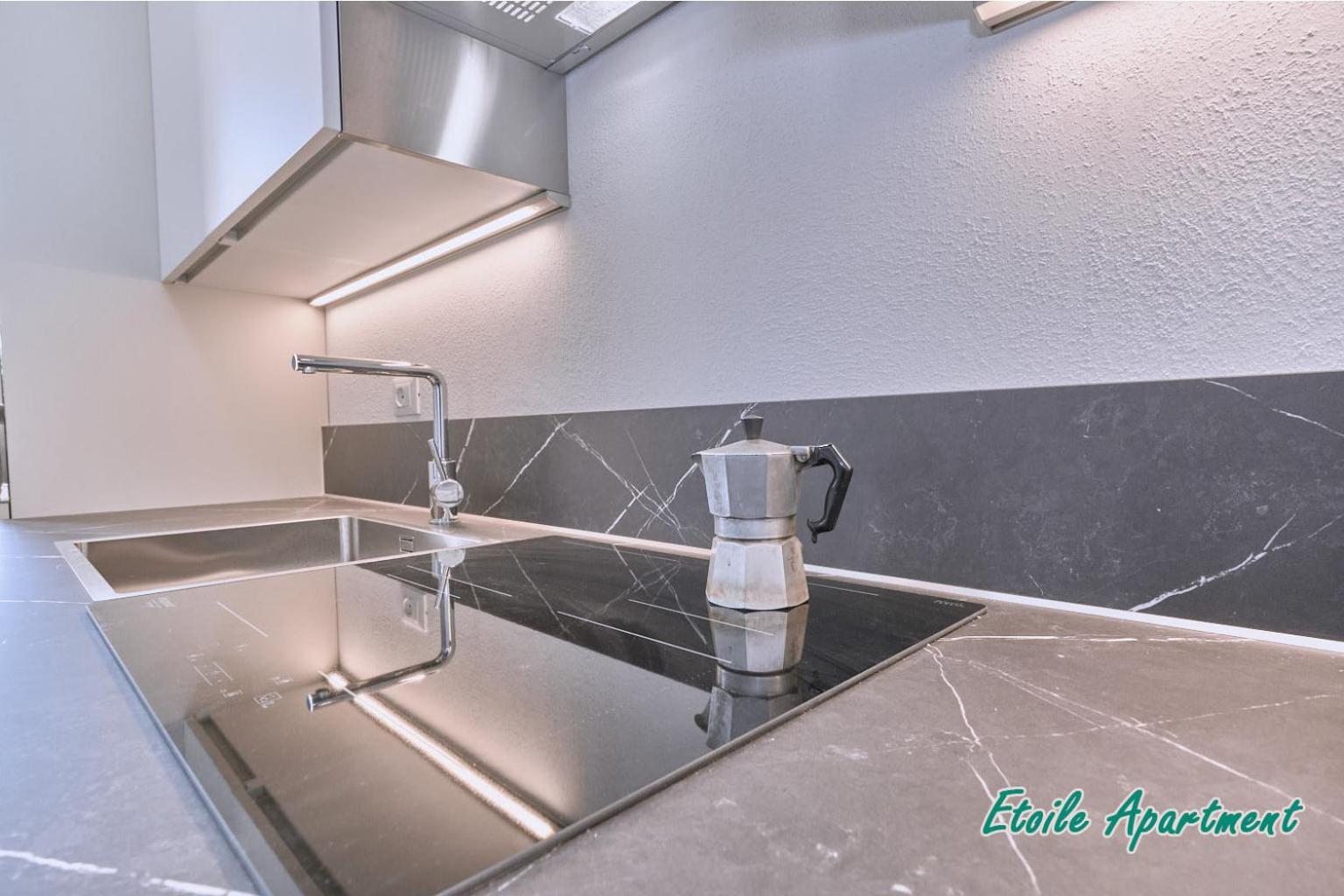 Casa Monique Apartments Ντεζεντσάνο ντελ Γκάρντα Εξωτερικό φωτογραφία
